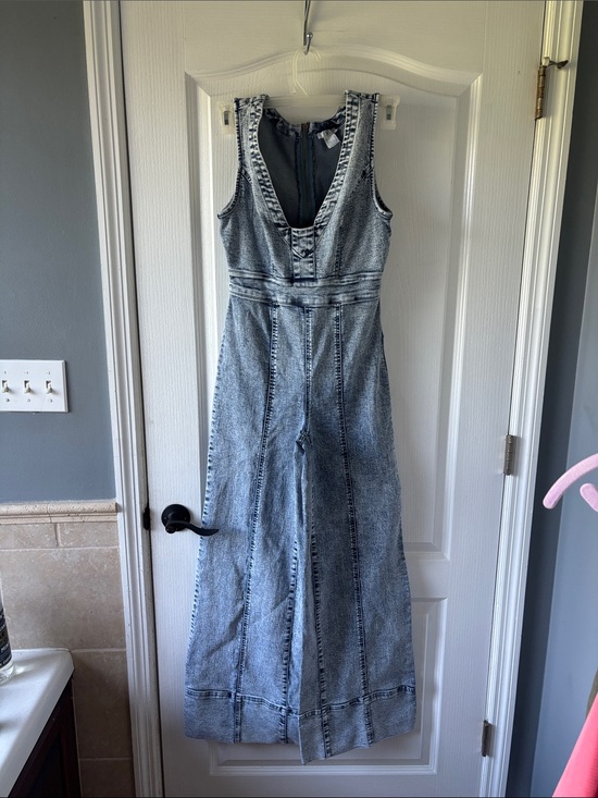 VENUS Denim - VENUS Light blue Acid-Wash Denim Jumpsuit